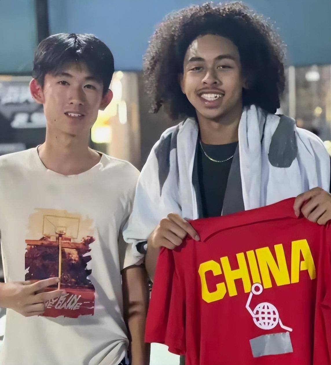 jbo竞博网址-FIBA晒朱正赛场精彩瞬间：他的入队让中国队注入了一股全新的力量