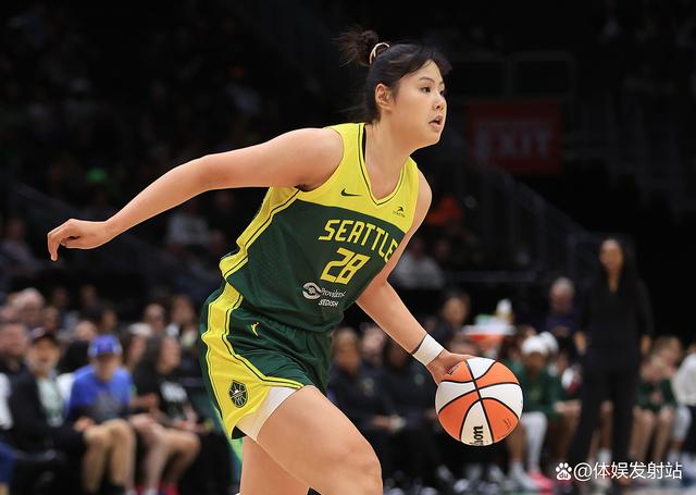 李月汝砍赛季新高11分9篮板！WNBA飞翼擒太阳的简单介绍