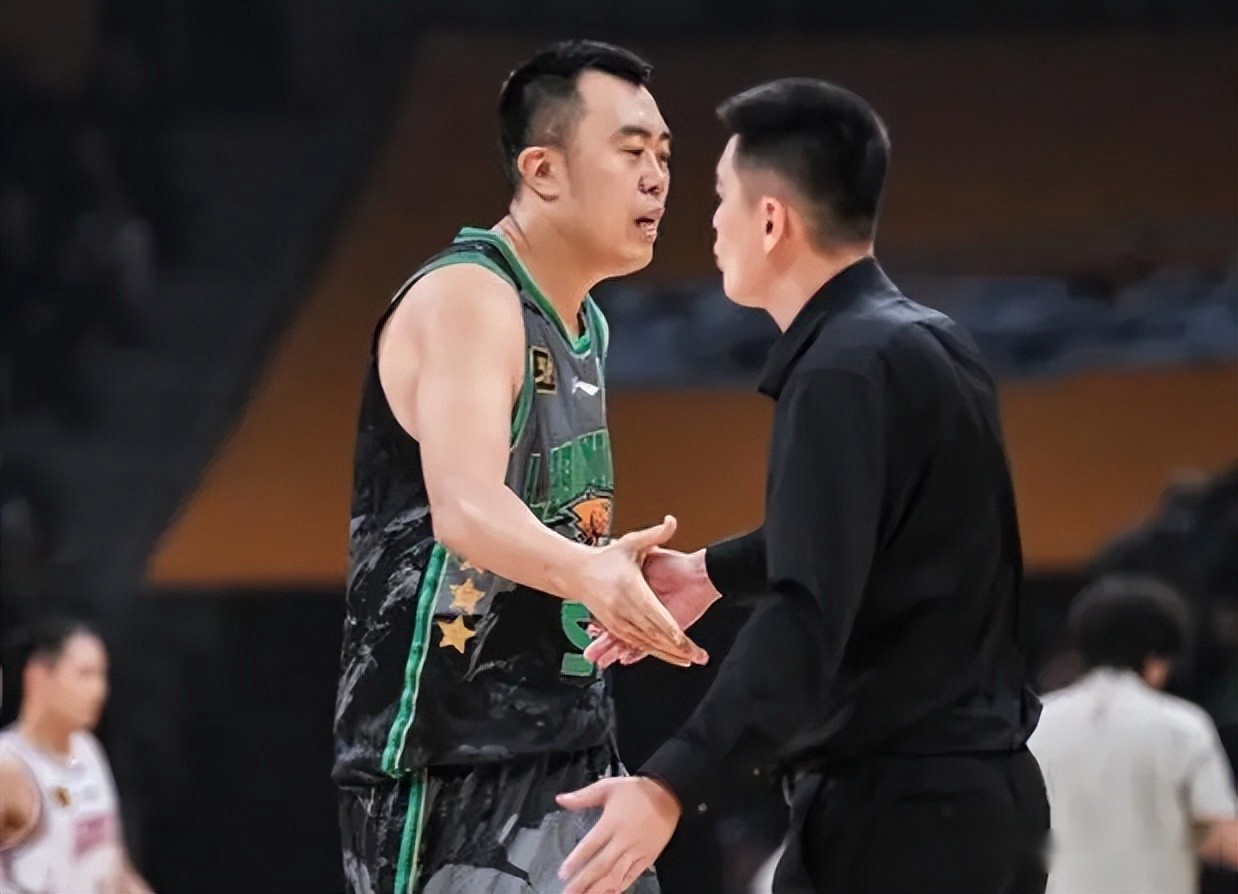 王岚嵚13分5篮板4助攻，辽宁大胜福建